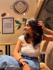 Radhika Professional Model Companion in Sikandra