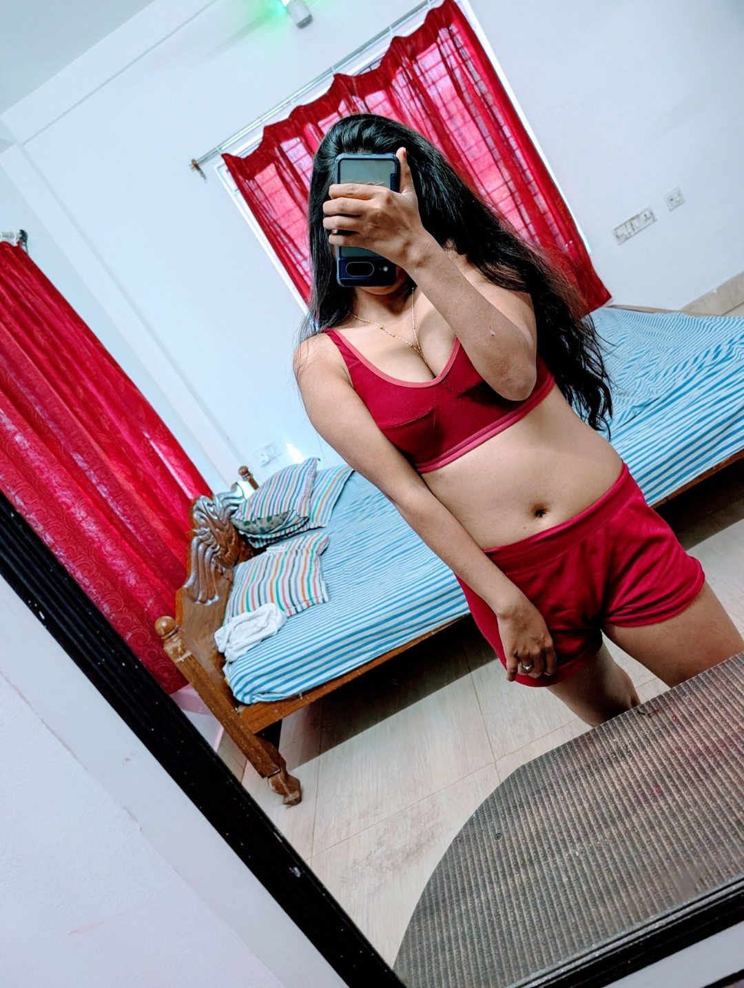 Juhi Sharma Friendly Escort in Sikandra