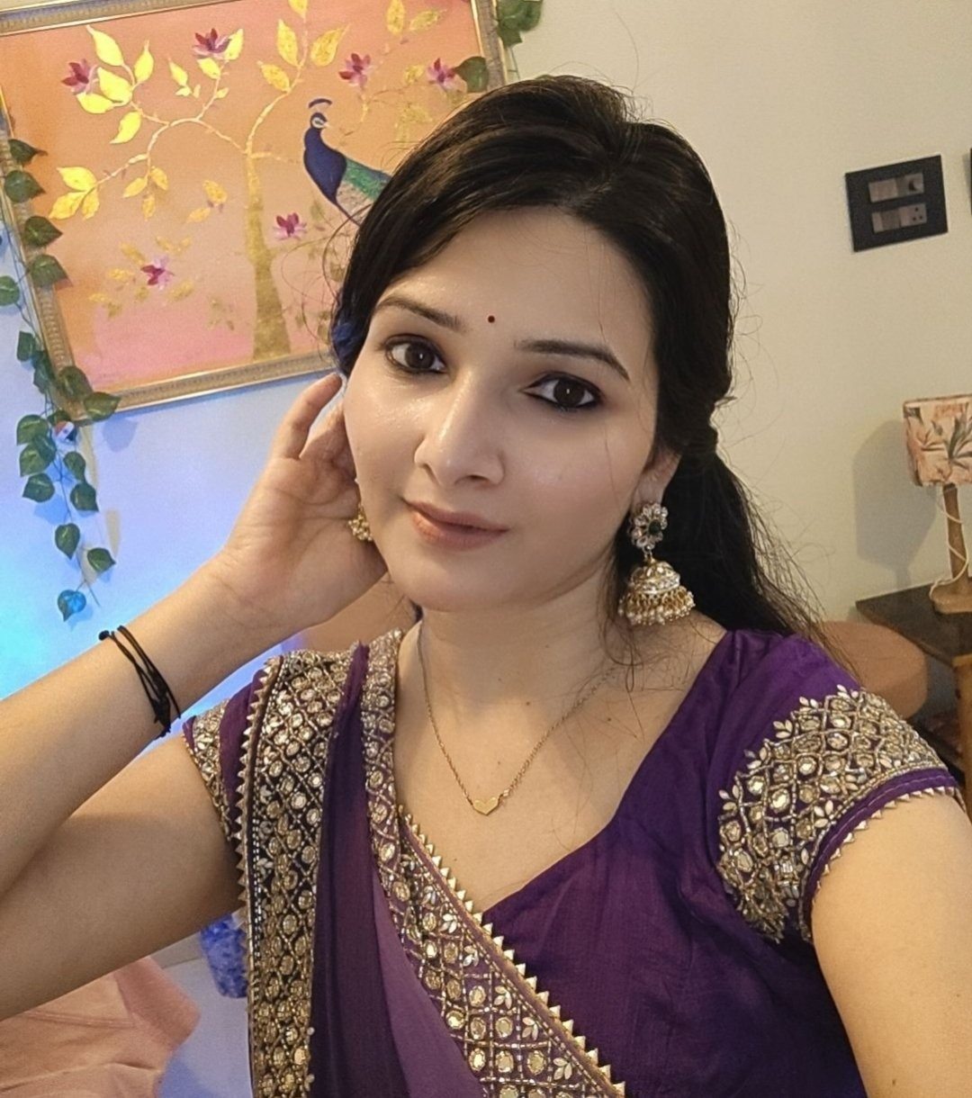 Trisha Premium Escort Girl in Sikandra